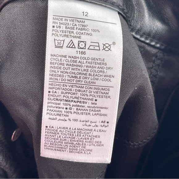 Old Navy Higher High-Waisted Faux-Leather Cropped Flare Pants - Picture 12 of 13